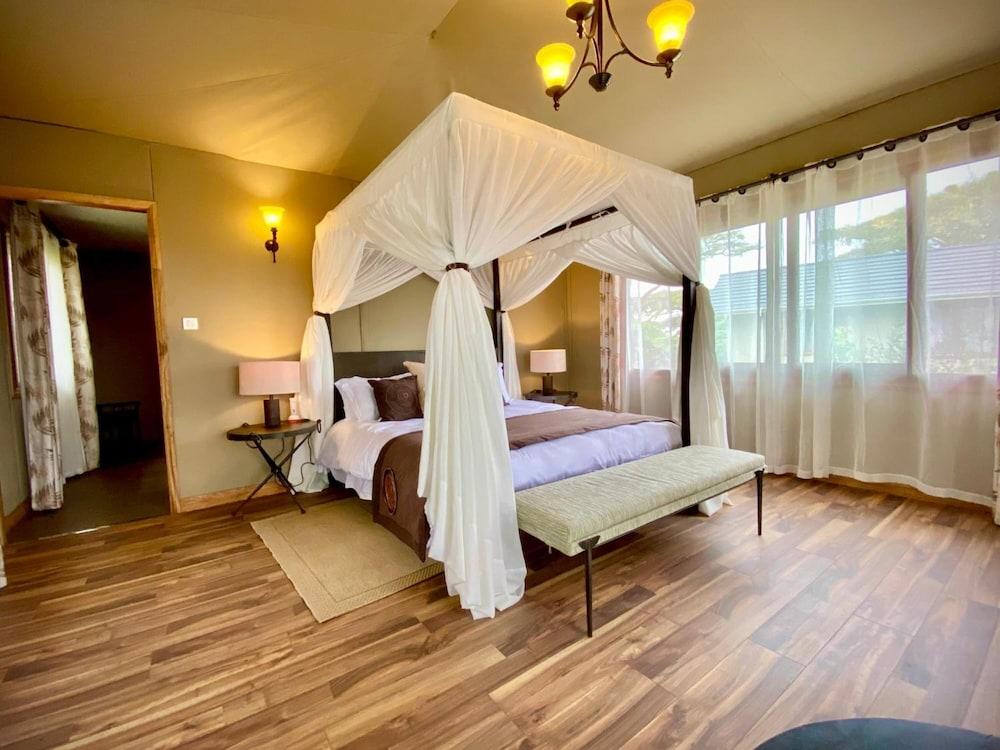 Karibu Camps And Lodges Lions Paw Ngorongoro 卡拉图 外观 照片