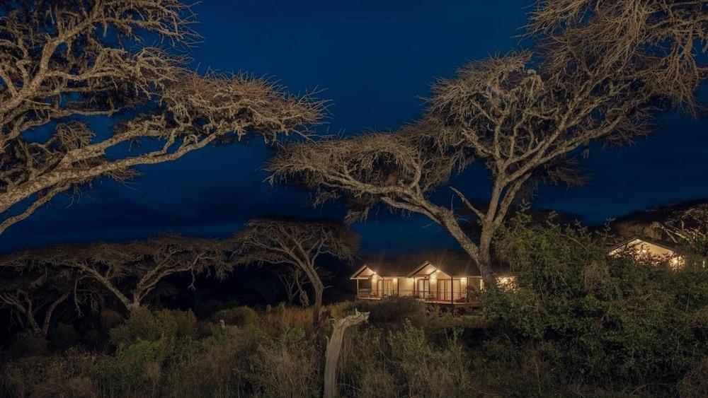 Karibu Camps And Lodges Lions Paw Ngorongoro 卡拉图 外观 照片