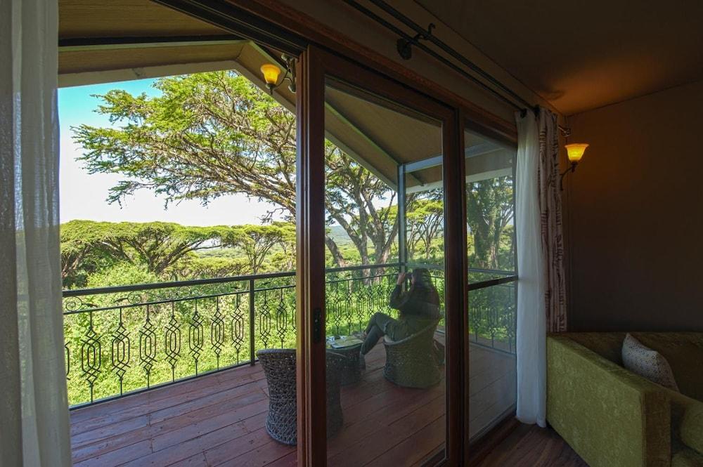 Karibu Camps And Lodges Lions Paw Ngorongoro 卡拉图 外观 照片