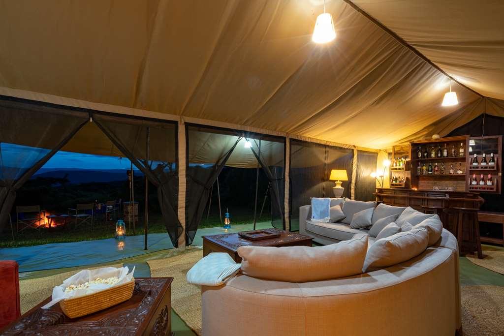 Karibu Camps And Lodges Lions Paw Ngorongoro 卡拉图 餐厅 照片